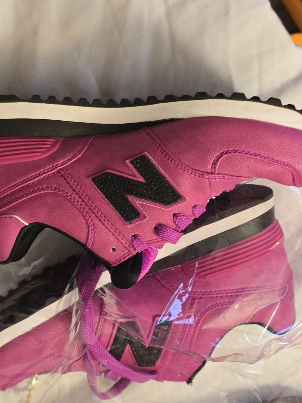 New Balance Hot Pink & Black Women's Retro Runner Sneakers